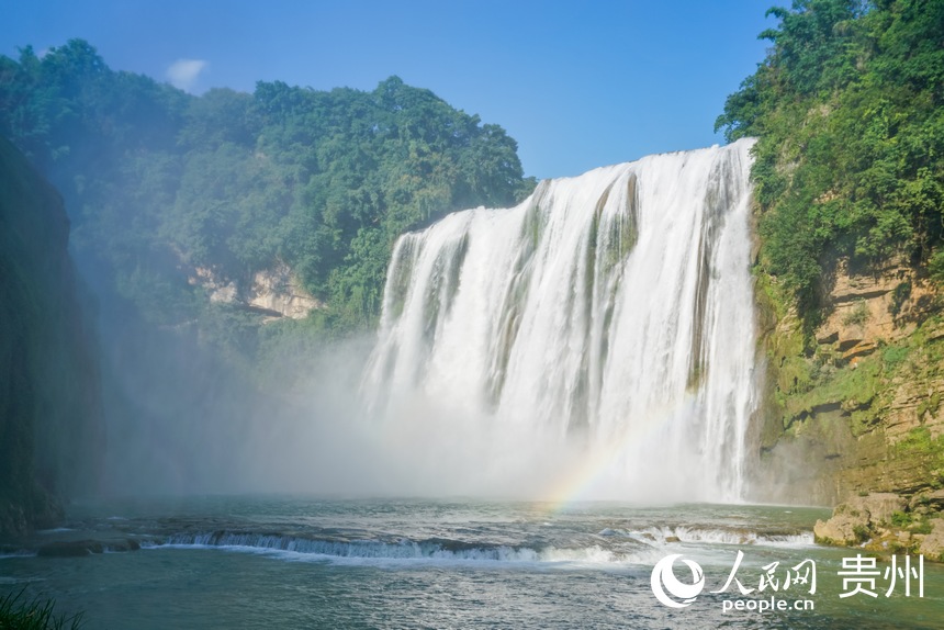 豐水期的黃果樹大瀑布。人民網(wǎng) 皇甫萬里攝