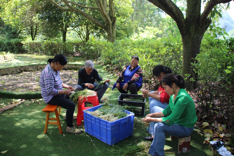 印江駟馬村留守老人有了“幸福家園”。梅亞軍攝