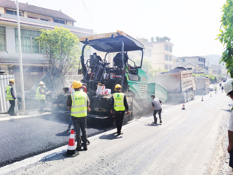 5  攤鋪瀝青路面