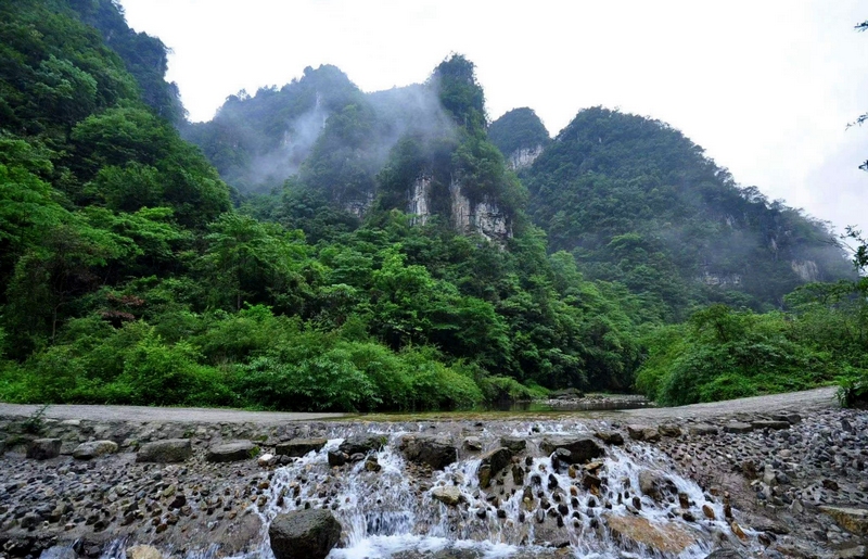 5 圖為觀音巖景區(qū)一角。 景區(qū)供圖